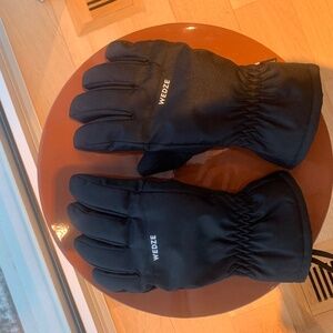 Women’s ski gloves